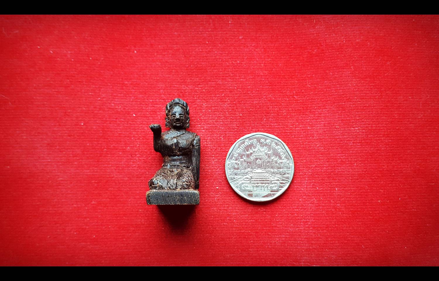 นางกวัก เนื้อไม้ตะเคียน - หลวงพ่อสมศักดิ์ วัดการเปรียญ(วัดสระเปรียญ) จ.ชัยนาท