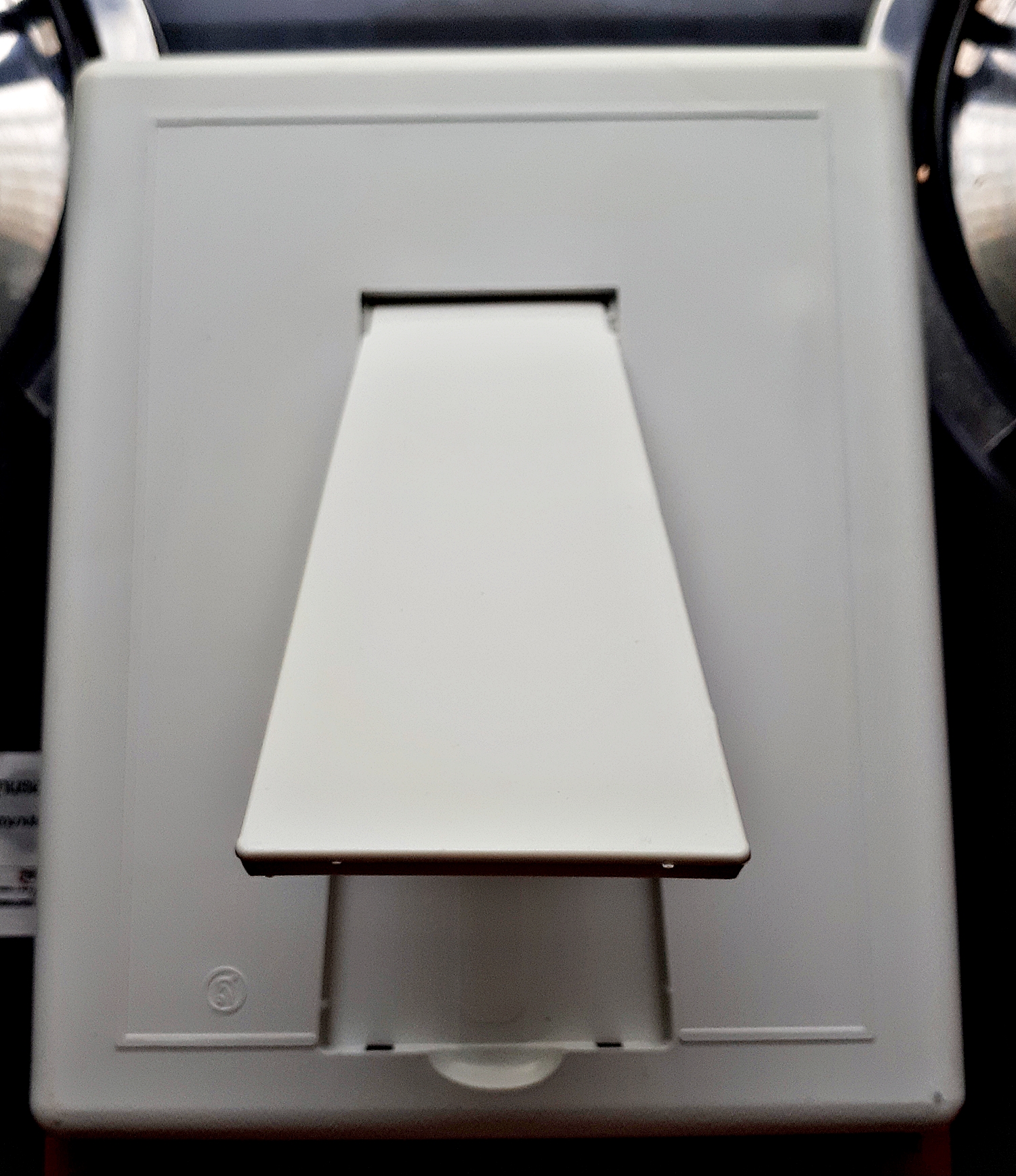 หลวงพ่อธรรมจักร วัดธรรมามูล เนื้อผง ขนาดบูชา ขนาดใหญ่ (พระพุทธรูป ปางห้ามญาติ)