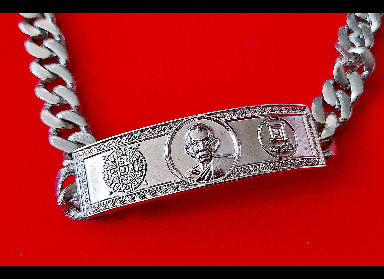 เลสสร้อยข้อมือ ยันต์หนุนเสริมดวง หลวงพ่อกวย วัดโฆสิตาราม(วัดบ้านแค) จ.ชัยนาท เนื้ออับปาก้า (เส้นเล็ก น้ำหนัก2บาท) ปี2564 - #สร้างและปลุกเสกจากวัดโฆสิตาราม #รับประกันแท้