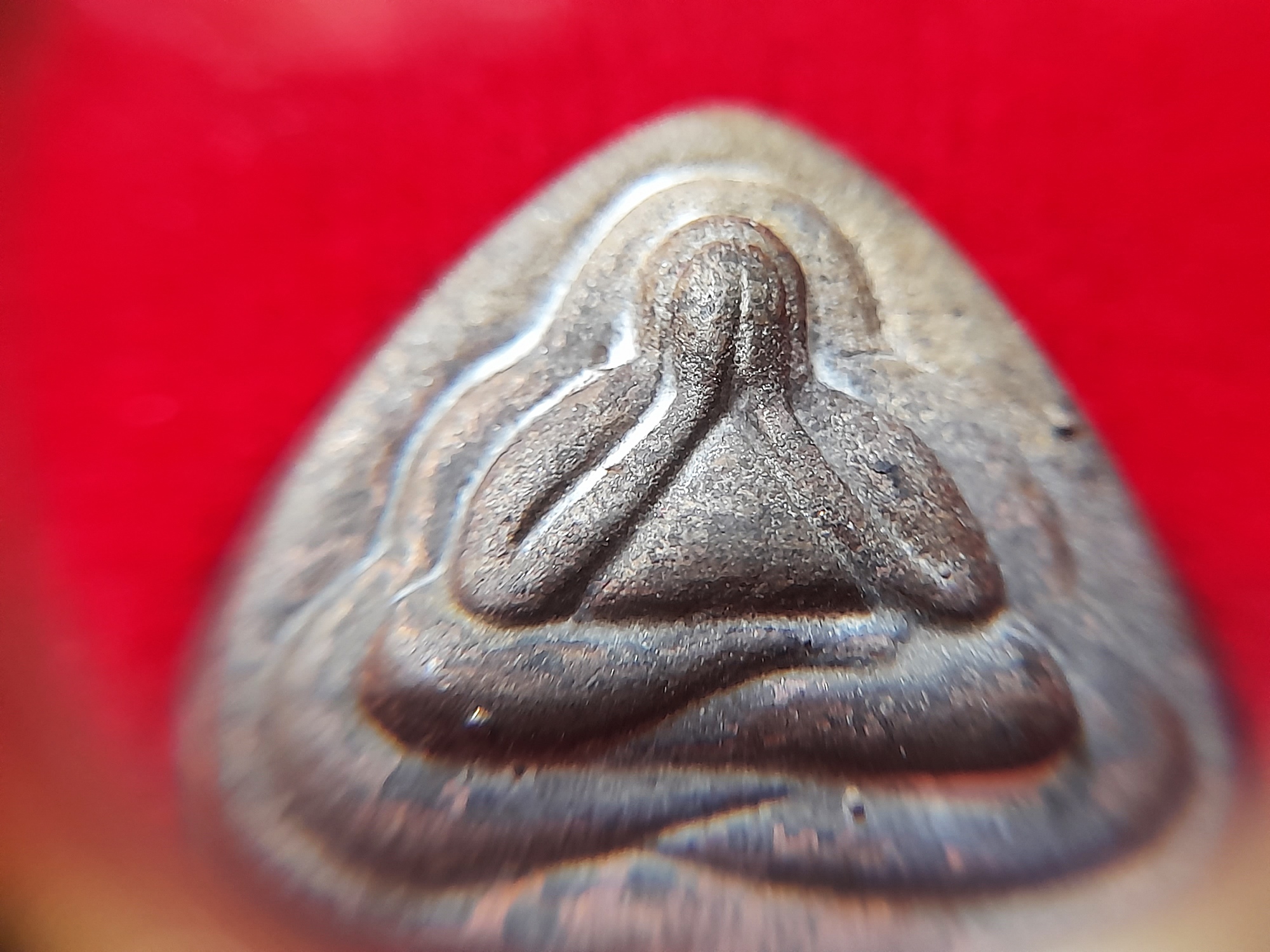 พระปิดตา (พิมพ์หลวงปู่ศุข วัดปากคลองมะข่ามเฒ่า) (หลัง ตอกโค็ดใบโพธิ์) เนื้อโลหะชนวน อุดบรรจุกริ่ง + ตะกรุด เนื้อชินตะกั่ว ถักเชือก ปี2553 #รับประกันแท้และทัน - ปลุกเสกโดย (หลวงปู่เก๋ วัดปากน้ำ / หลวงพ่อเพี้ยน วัดเกริ่นกฐิน / หลวงพ่อพูล วัดไผ่ล้อม / หลวงพ่