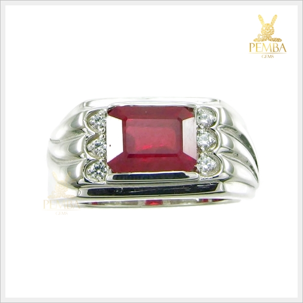 แหวนทับทิมแท้ สีเลือดนก ทรงสี่เหลี่ยมมีสไตล์ เงินแท้ ชุบทองคำขาว