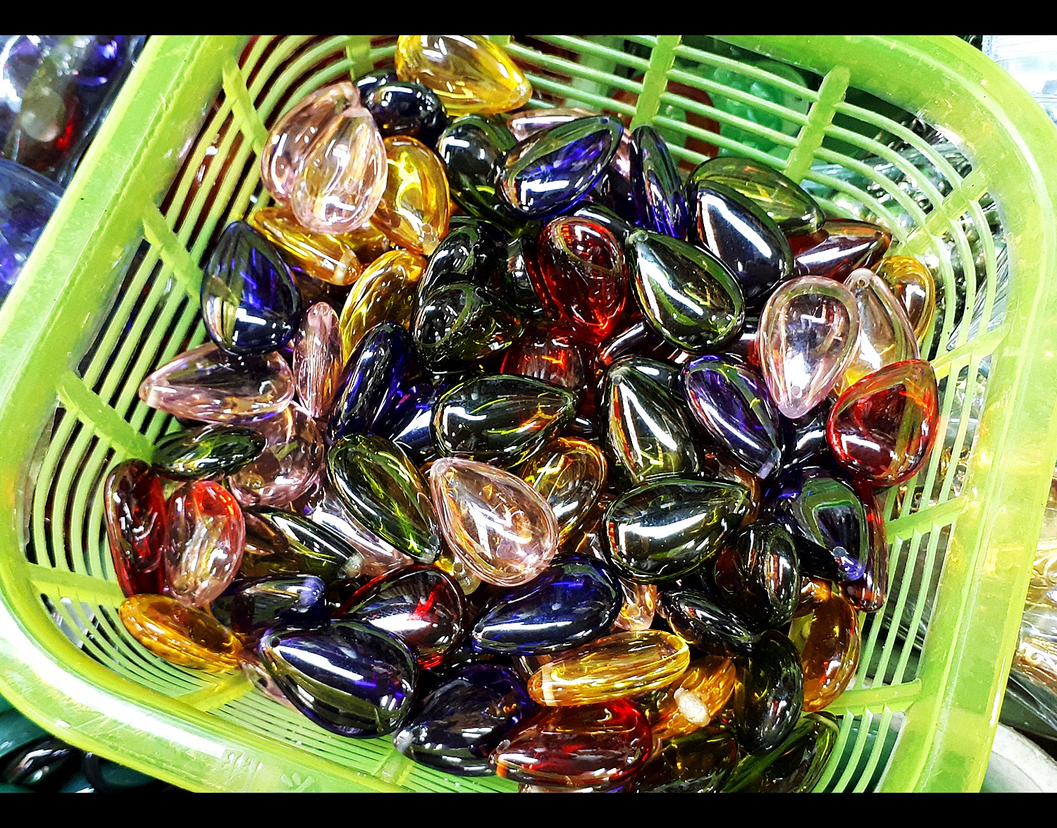 รวมแก้ว จิวเวอร์รี่ ต่างๆ