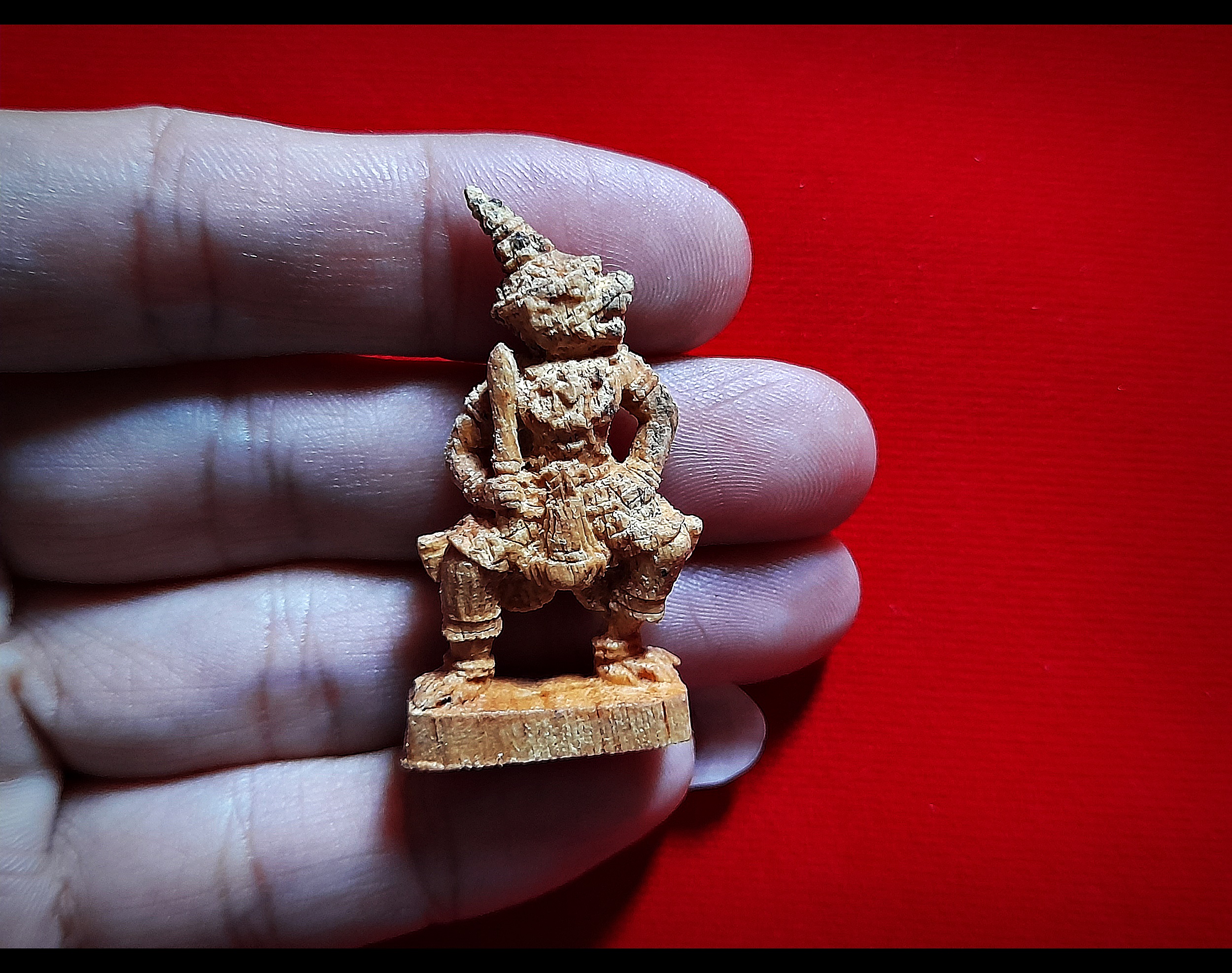 ชุดเครื่องราง เทพพญาวานร ที่มีฤทธิ์เยอะ (#พญาพาลี เนื้อไม้ขนุนฟ้าผ่า #สุครีพหักฉัตร เนื้อไม้พะยูง #องคต เนื้อไม้ขนุนฟ้าผ่า(ฐานบรรจุมวลสาร ผงคชสาร หลวงพ่อดิ่ง วัดบางวัว - ลูกอมหลวงพ่อพริ้ง วัดบางปะกอก) ) ปี2564 #รับประกันแท้ - หลวงพ่อบ๊ะ วัดโพธิ์ลังกา ปลุก