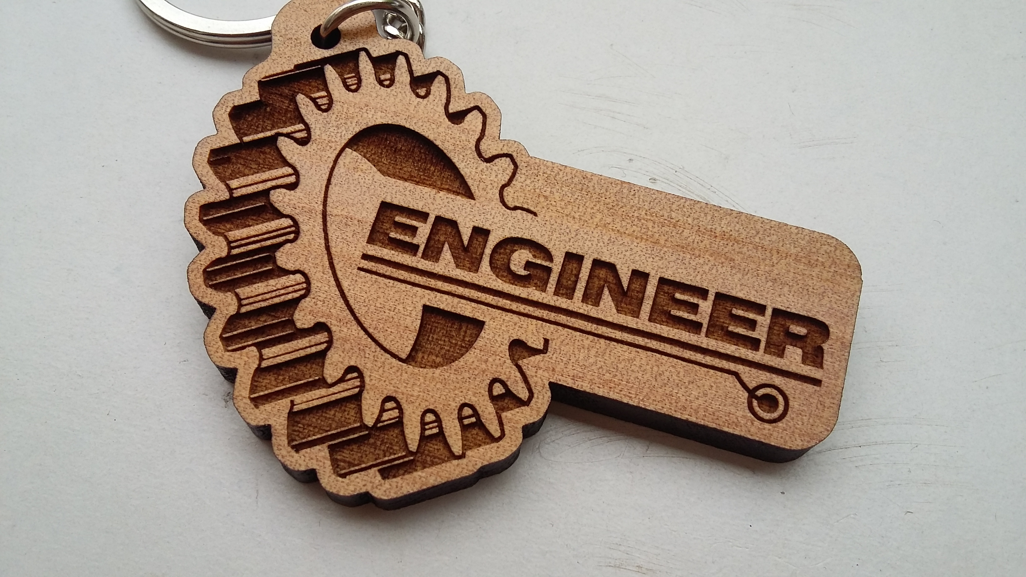 พวงกุญแจไม้ รูปเฟืองเกียร์