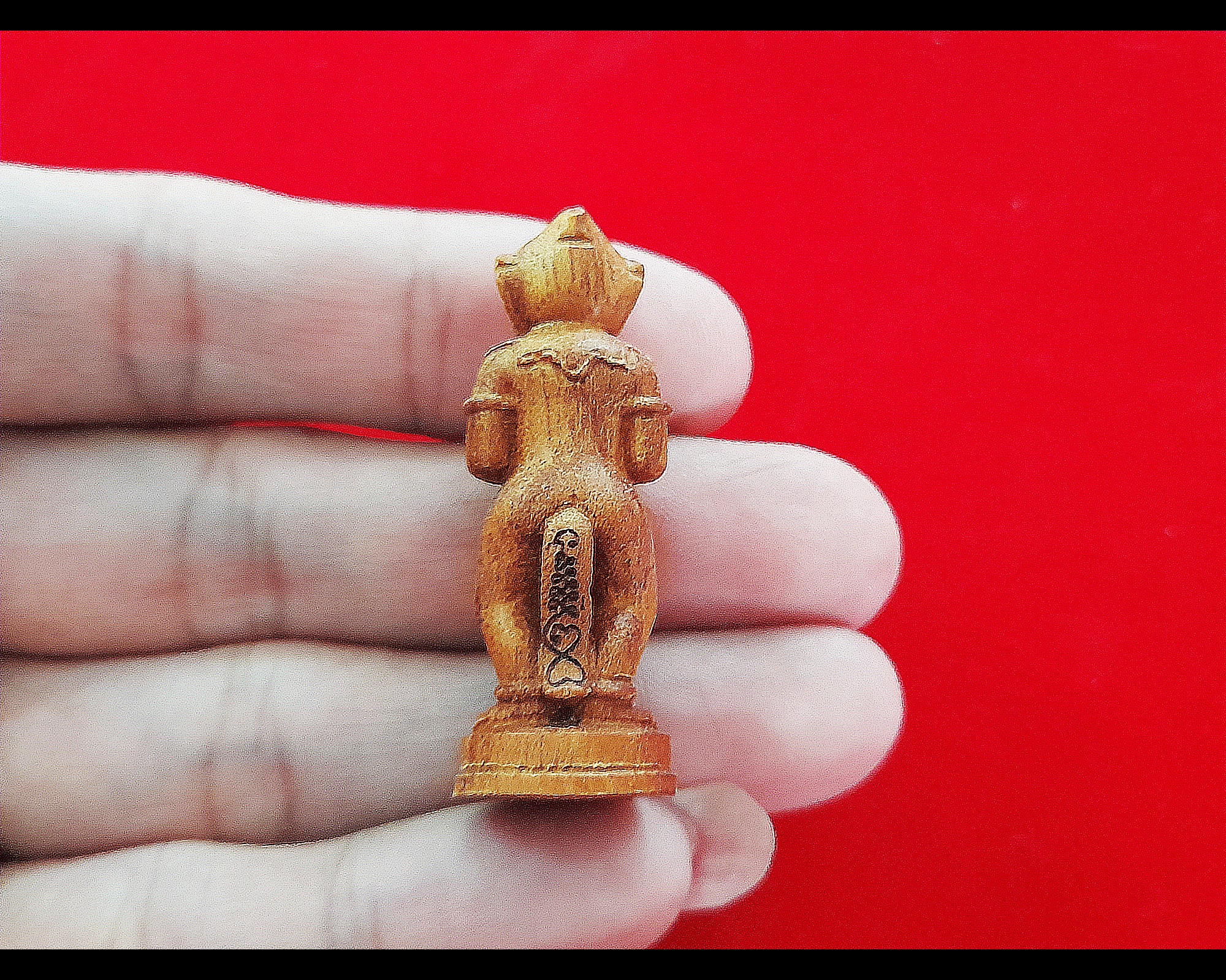 เครื่องรางเทพพญาวานร องคต แกะสลัก เนื้อไม้ขนุนฟ้าผ่า ฐานบรรจุมวลสาร(ผงคชสาร หลวงพ่อดิ่ง วัดบางวัว - ลูกอมหลวงพ่อพริ้ง วัดบางปะกอก) ปี2564 #รับประกันแท้ - หลวงพ่อบ๊ะ วัดโพธิ์ลังกา