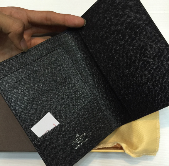 ซองใส่พาสปอร์ต lv passport cover สีเทา ลาย damier