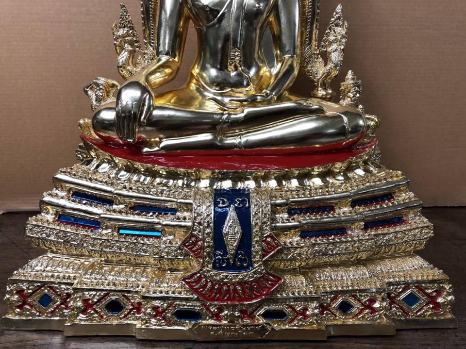 รูปหล่อ พระพุทธชินราช เนื้อทองเหลือง หลายขนาด (ราคาแต่ละแบบดูที่รายระเอียด)