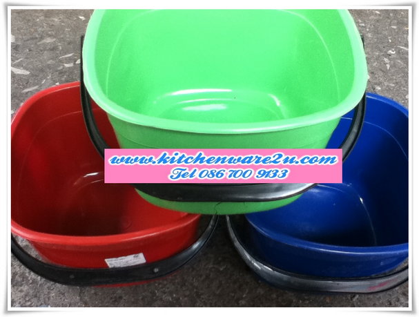 P04012 ถังน้ำสี่เหลี่ยมจตุรัส (24*24*15.5 cm) No.999 (ราคาส่งต่อ 1 โหล:12 ใบ)