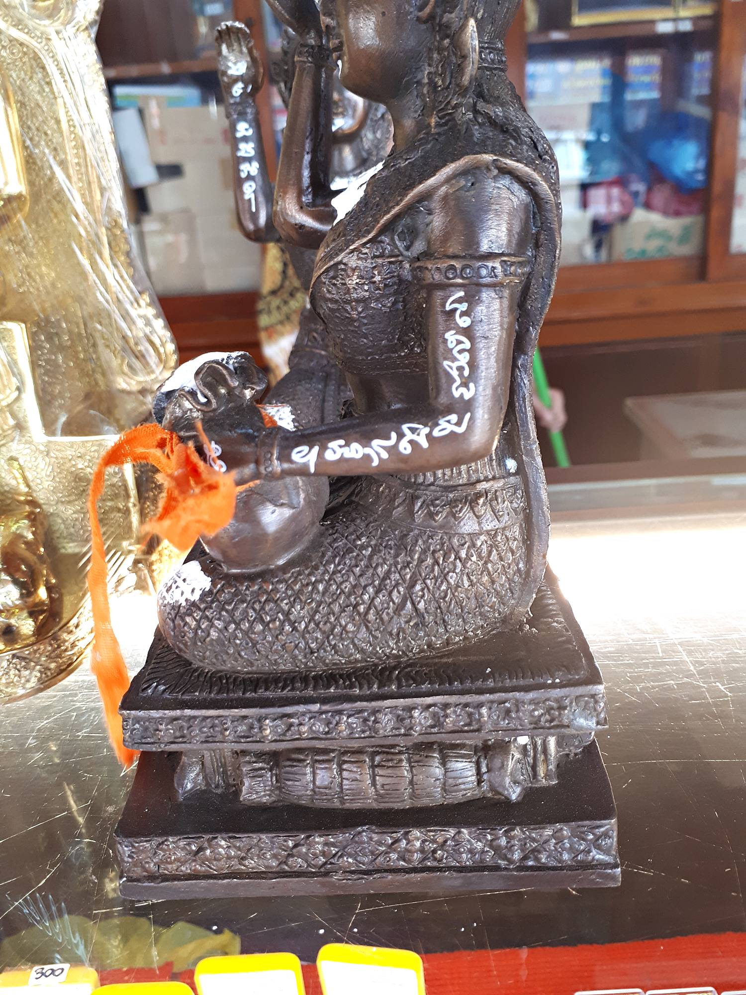 แม่นางกวัก (นางพิมพ์เรียกทรัพย์) วัดป่าเลไลย์ เนื้อโลหะ