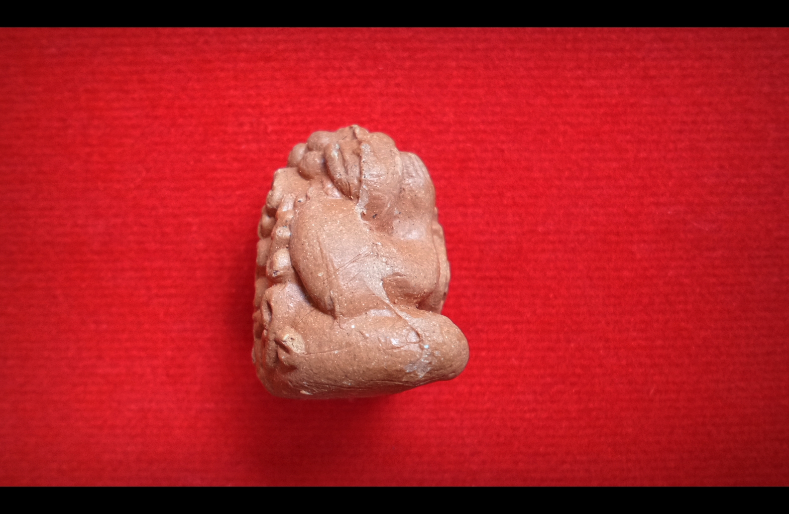 พระปิดตา เนื้อผงชมพูนุช ก้นอุดเทียนชัย ปี2543 - หลวงปู่หมุน (ออกวัดซับลำใย จ.ลพบุรี)