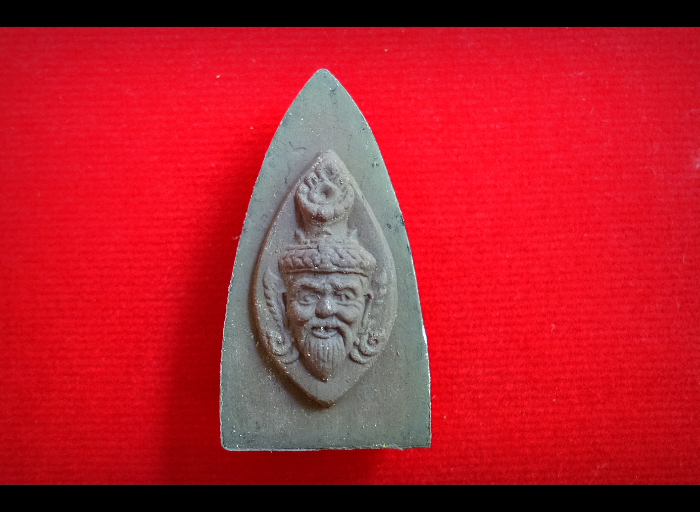 หลวงปู่ทวดอิทธิฤทธิ์วังหน้า รุ่นแป๊ะยิ้ม 2 หน้า ด้านหลัง ปู่ฤาษี เนื้อผง พ่อครูพระอาจารย์ศิริพงศ์