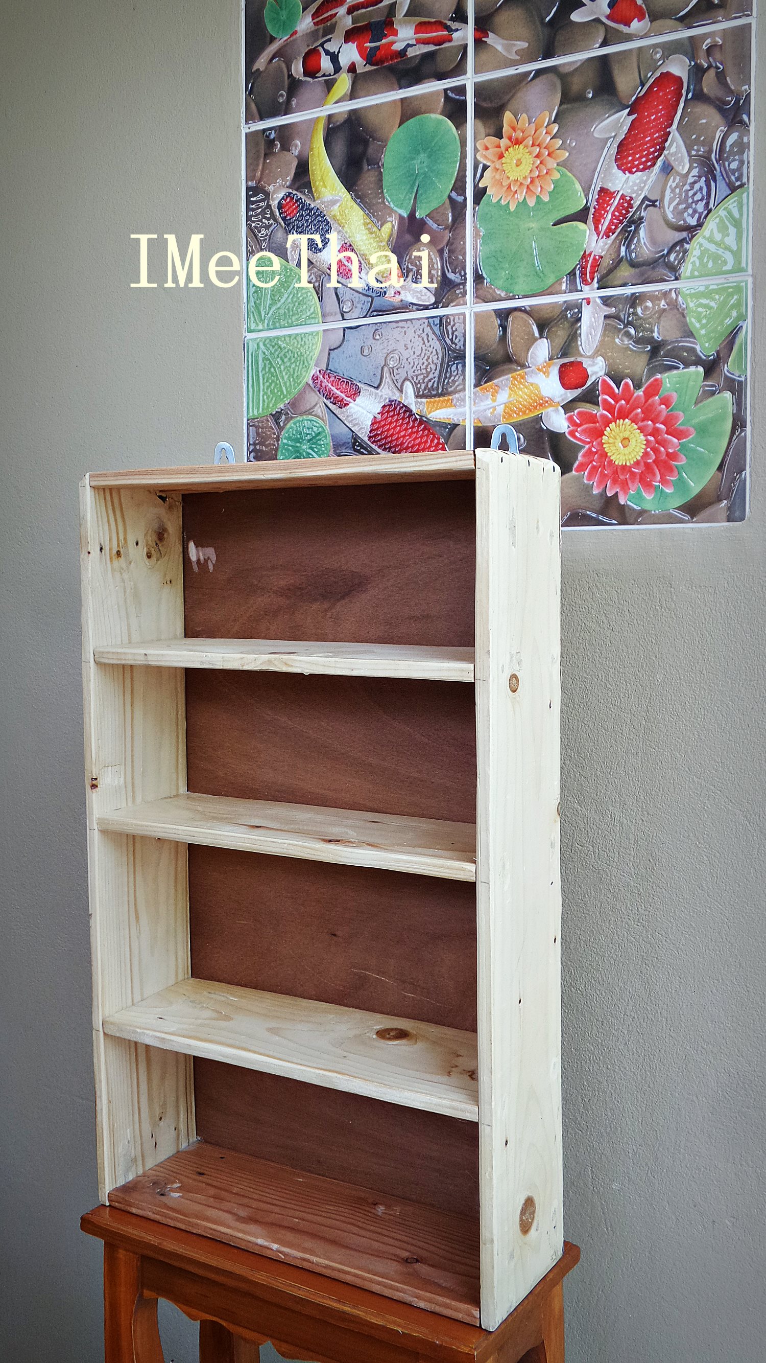 ชั้นตู้ไม้สน 4 ชั้น 23 นิ้ว ( วางพระบูชา / วางวัตถุมงคล / วางโมเดล / วางสิ่งของต่างๆ )