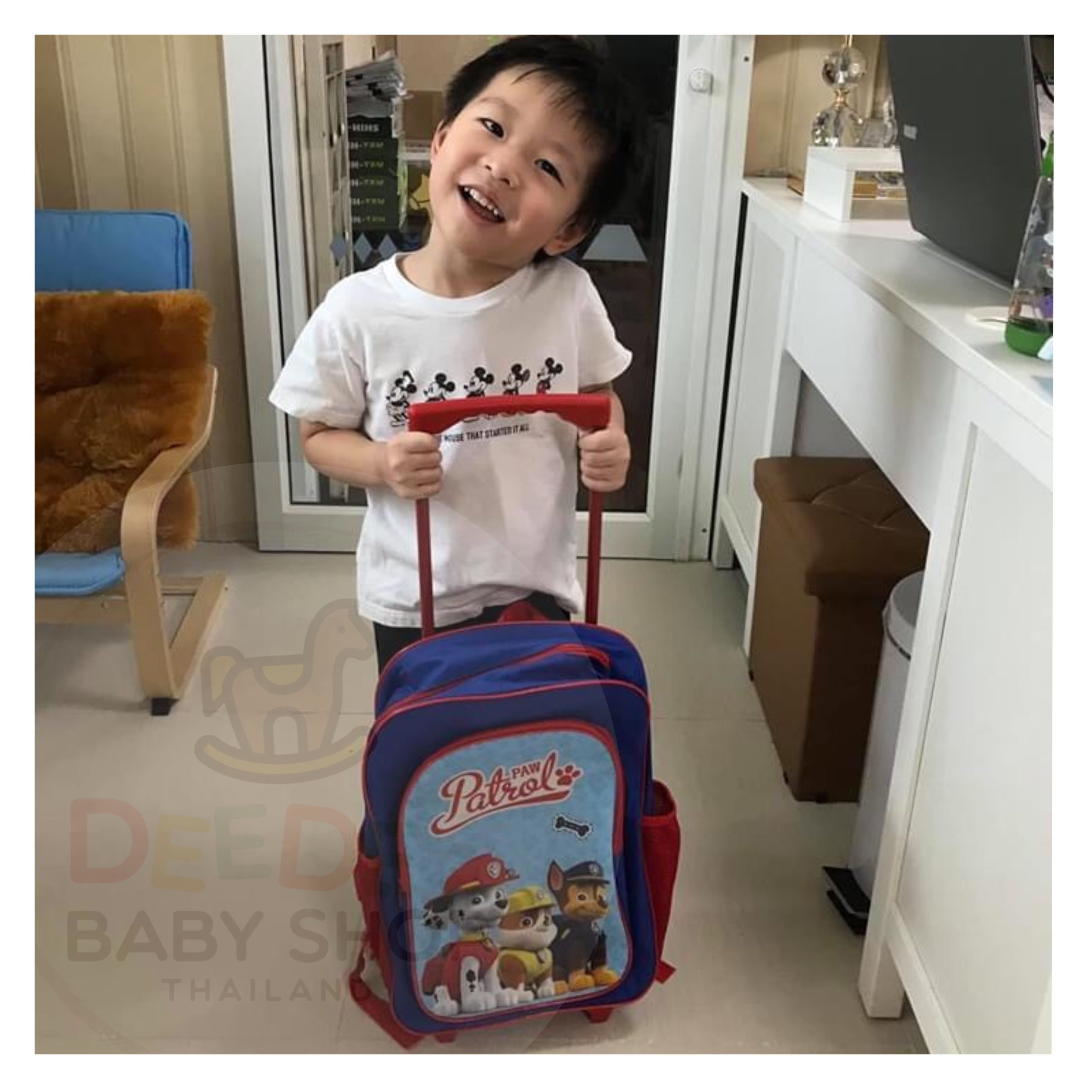 กระเป๋าสะพายเป้พร้อมล้อลากสำหรับเด็ก Spin Master Paw Patrol Deluxe Wheeled Trolley Backpack
