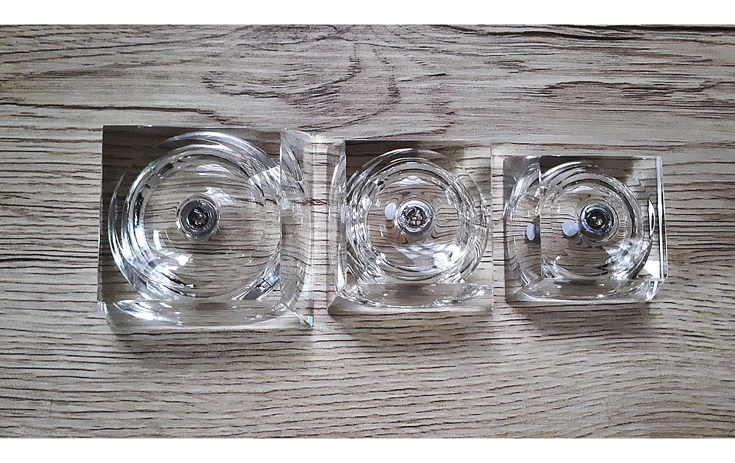 ฐาน วางลูกแก้ว (ชนิด คลิลิกใส แบบมีไฟส่องสว่าง) (ขนาด 11/10/8/6/5/4/3 ซม)