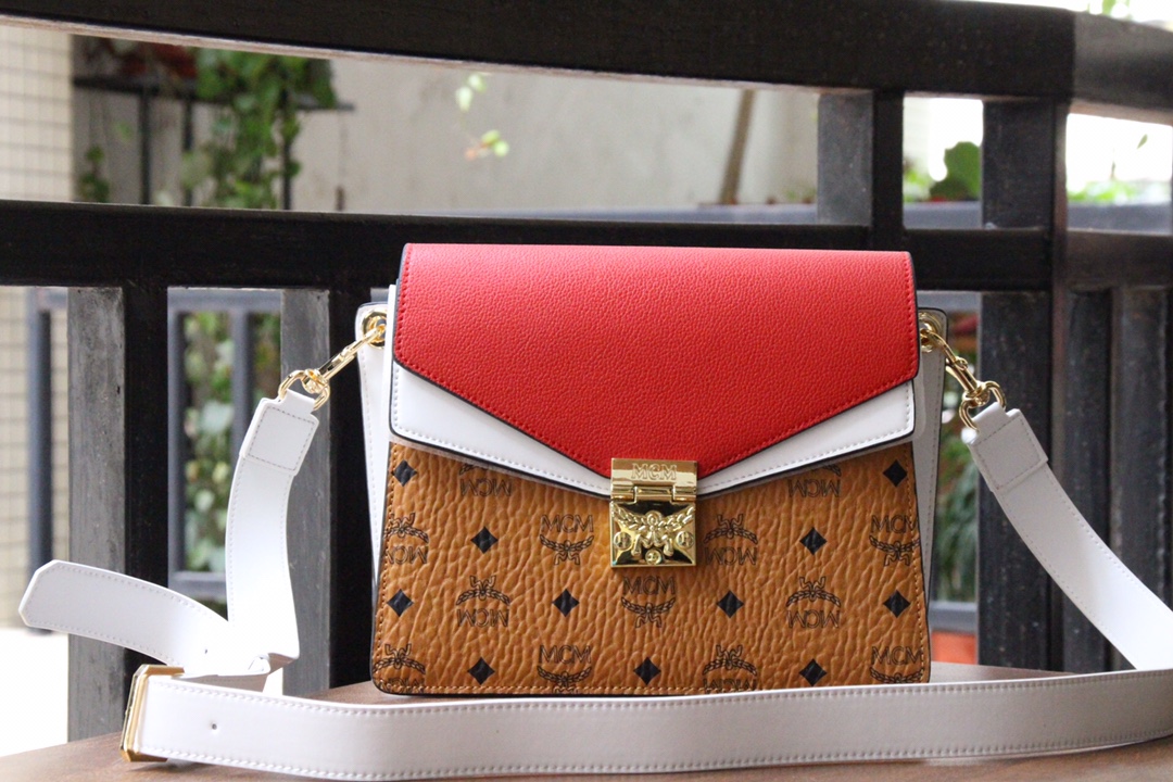 กระเป๋า mcm visetos 10 นิ้ว