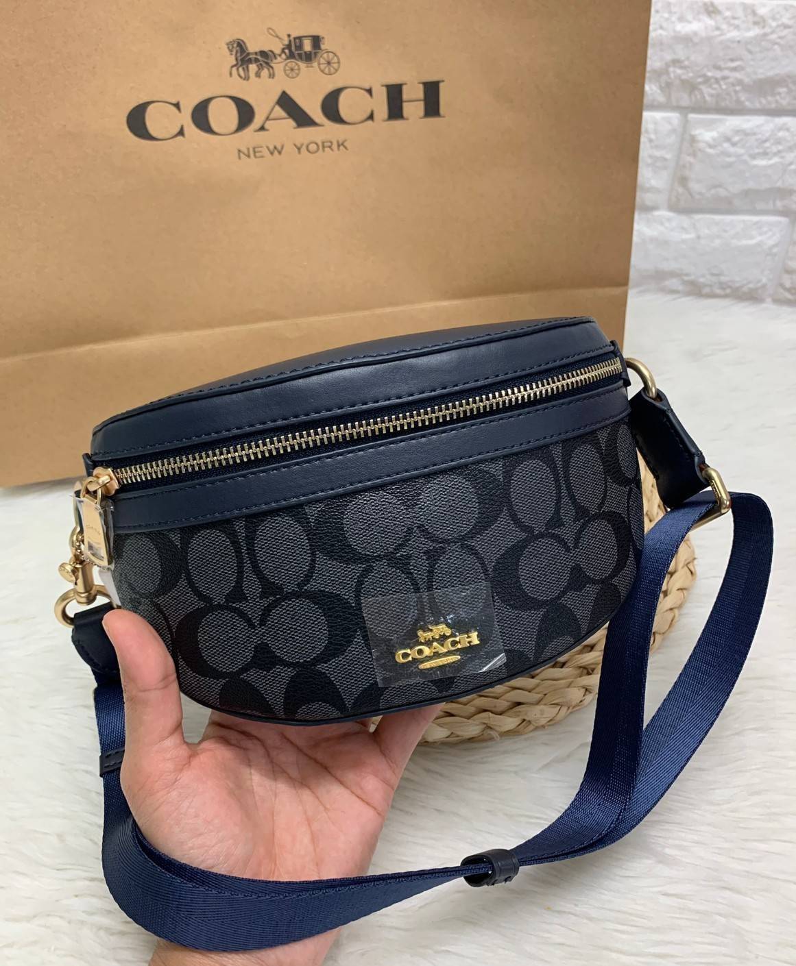 COACH BELT BAG IN SIGNATURE 39937 (แอดไลน์ก่อนสั่งซื้อ)