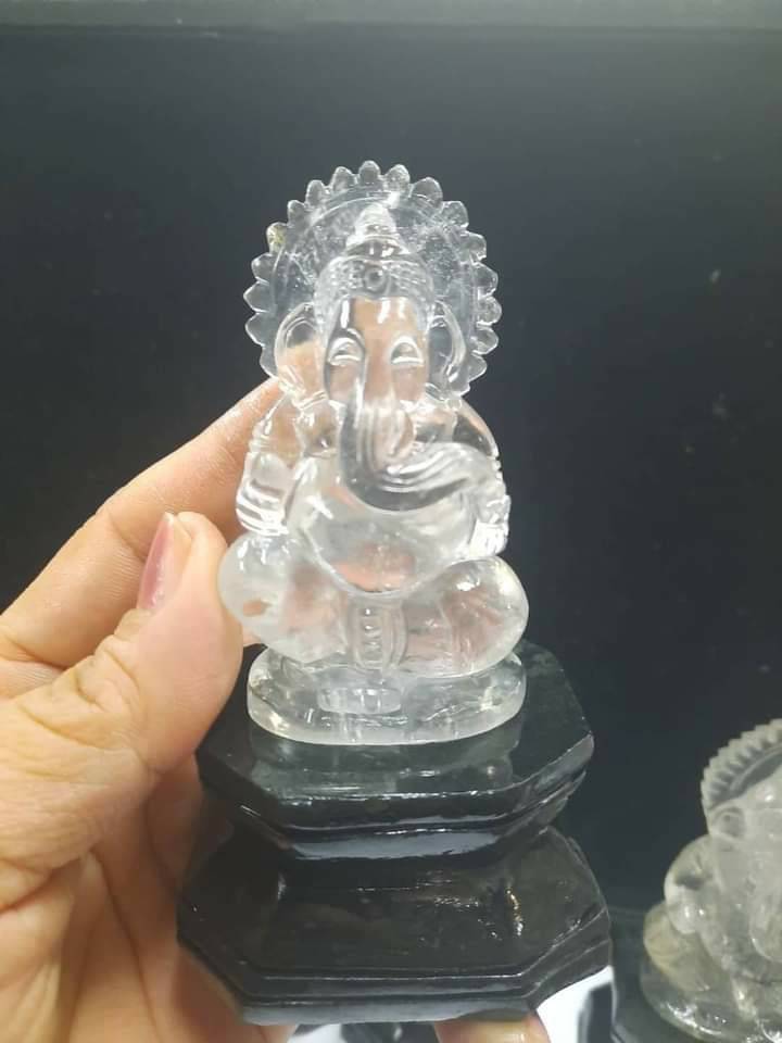พระพิฆเนศ แกะสลักจากเนื้อแก้วโป่งข่ามฐานหินหยก (สูง 5-6 นิ้ว)