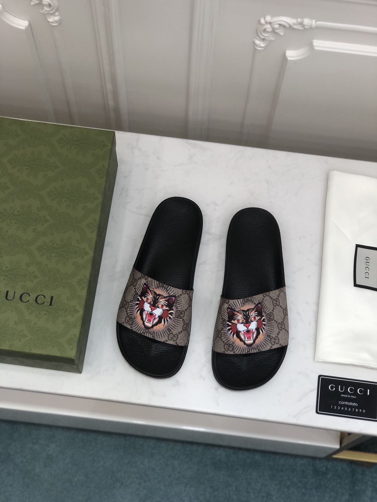 รองเท้าแตะ gc men slippers ชาย 38-45 แบบอีกเยอะกดดูด้านใน