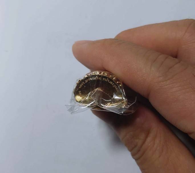 พระกริ่งสะท้านไตรภพ เนื้อทองแดง(ใช้ชนวนรวมวัตถุมงคล) เสาร์๕ ปี2563 (รุ่นแรก ที่บรรจุเกศา หลวงพ่อเล็ก และ พระบรมสารีริกธาตุของแท้) #รับประกันแท้ - หลวงพ่อเล็ก วัดท่าขนุน