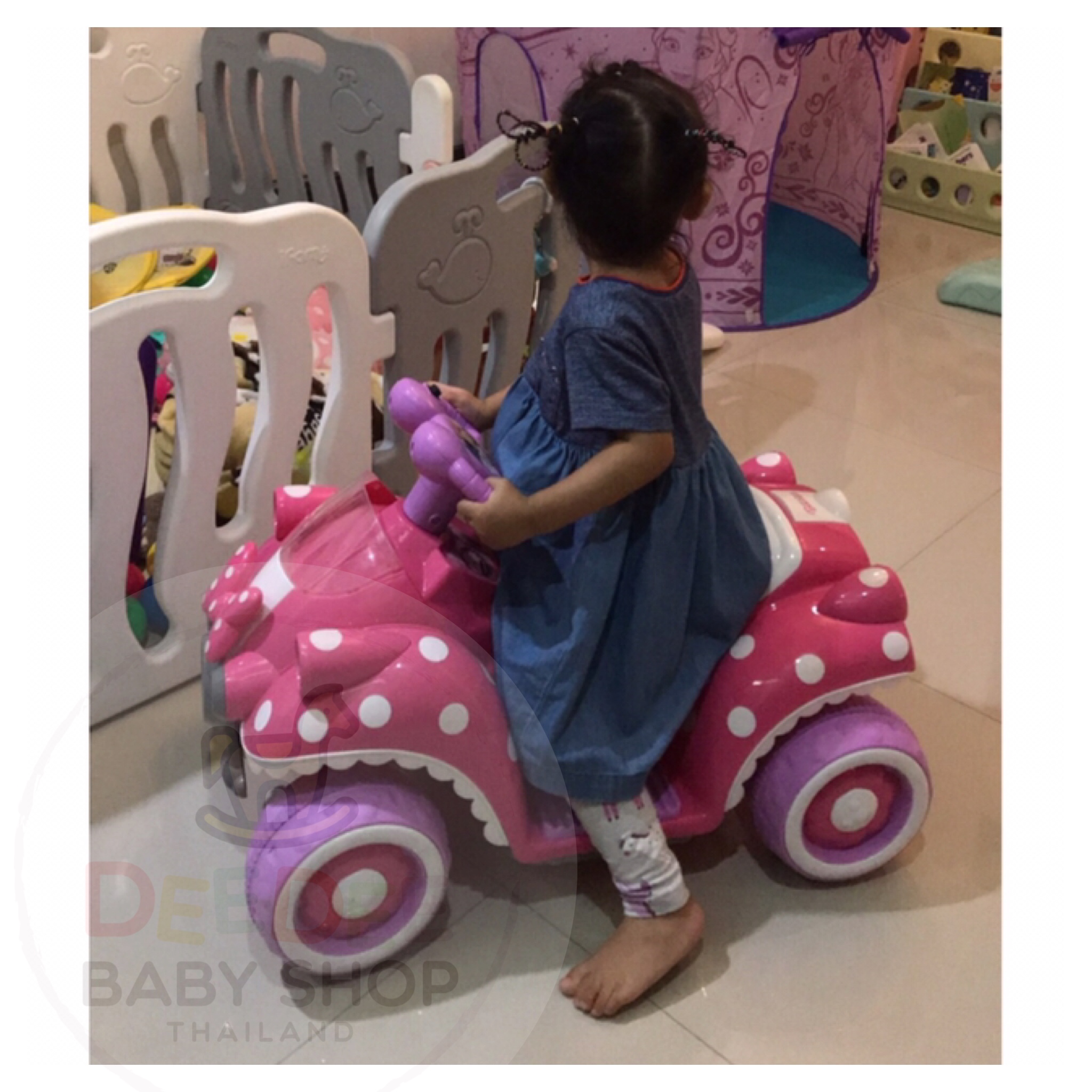 รถแบตเตอรี่สุดน่ารักสำหรับเด็กเล็ก Kid Trax Minnie Mouse Hot Rod Ride-On