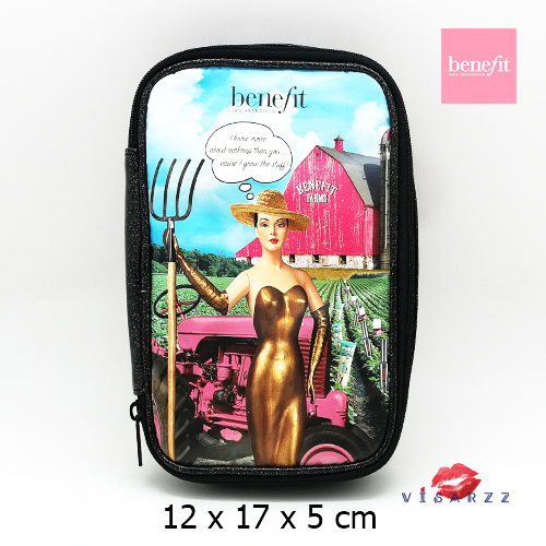 Benefit Cosmetic Bag #Urban Chic กระเป๋าเครื่องสำอางเบเนฟิต PVC ซิปรอบใบ ใส่ของจุ เปิดใช้สะดวก ที่สำคัญทนทานมาก ๆ ทำความสะอาดง่ายมาก ๆ ด้วยค่ะ