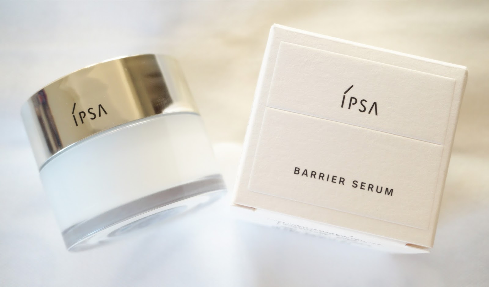 (ลด 40%) IPSA Barrier Serum 50g คุณสมบัติพิเศษในการยึดเกาะผิวและเก็บกักน้ำหล่อเลี้ยงในระดับสูง พร้อมฟื้นบำรุงความงามได้อย่างต่อเนื่องให้ผิวคุณแลดูชุ่มชื่นได้ยาวนาน
