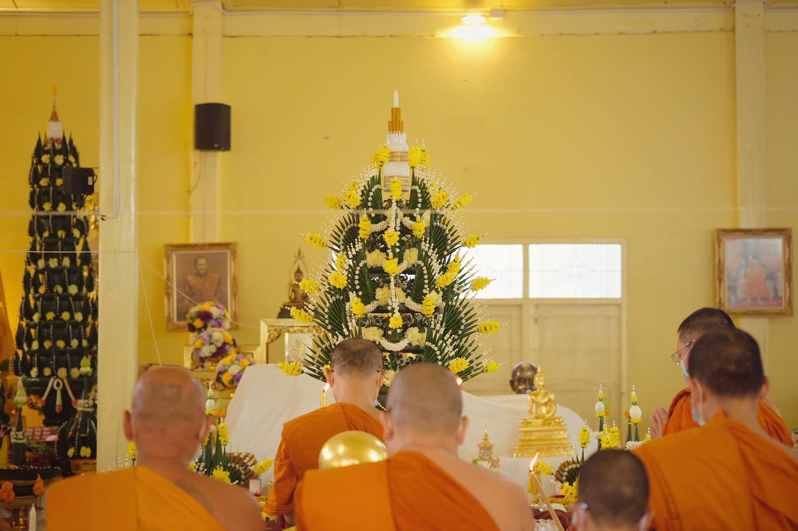 รูปหล่อ พระพุทธรูปนาคปรก พระนาคปรก ปางศิลปขอม เนื้อไฟเบอร์ (องค์ขนาดใหญ่ หน้าตัก9นิ้ว สูง19นิ้ว ลึก4นิ้ว ครึ่ง) สีทอง (แยกส่วนได้) เข้าพิธีปลุกเสกมาตั้งแต่ ปี2560-ปี2564 #รับประกันแท้