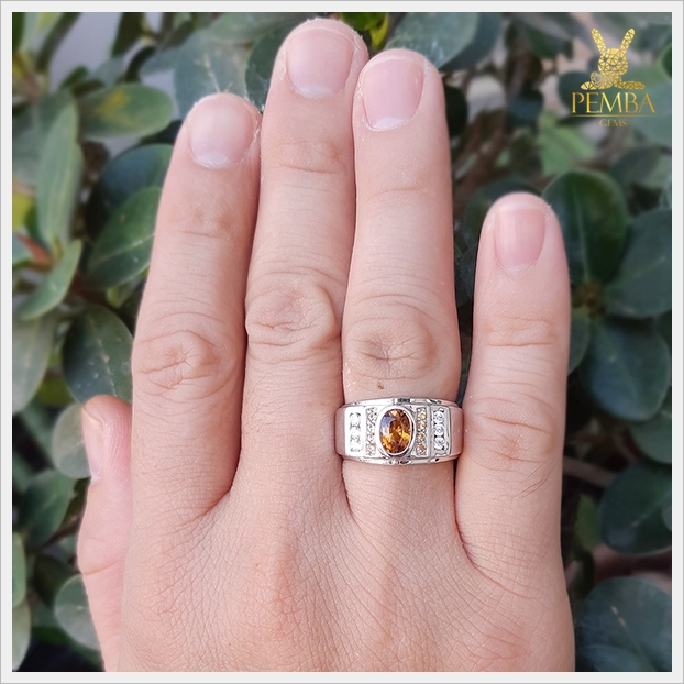 แหวนบุษราคัมแท้ สีเหลืองทอง เงินแท้ ชุบทองคำขาว ใส่เสริมอำนาจบารมี