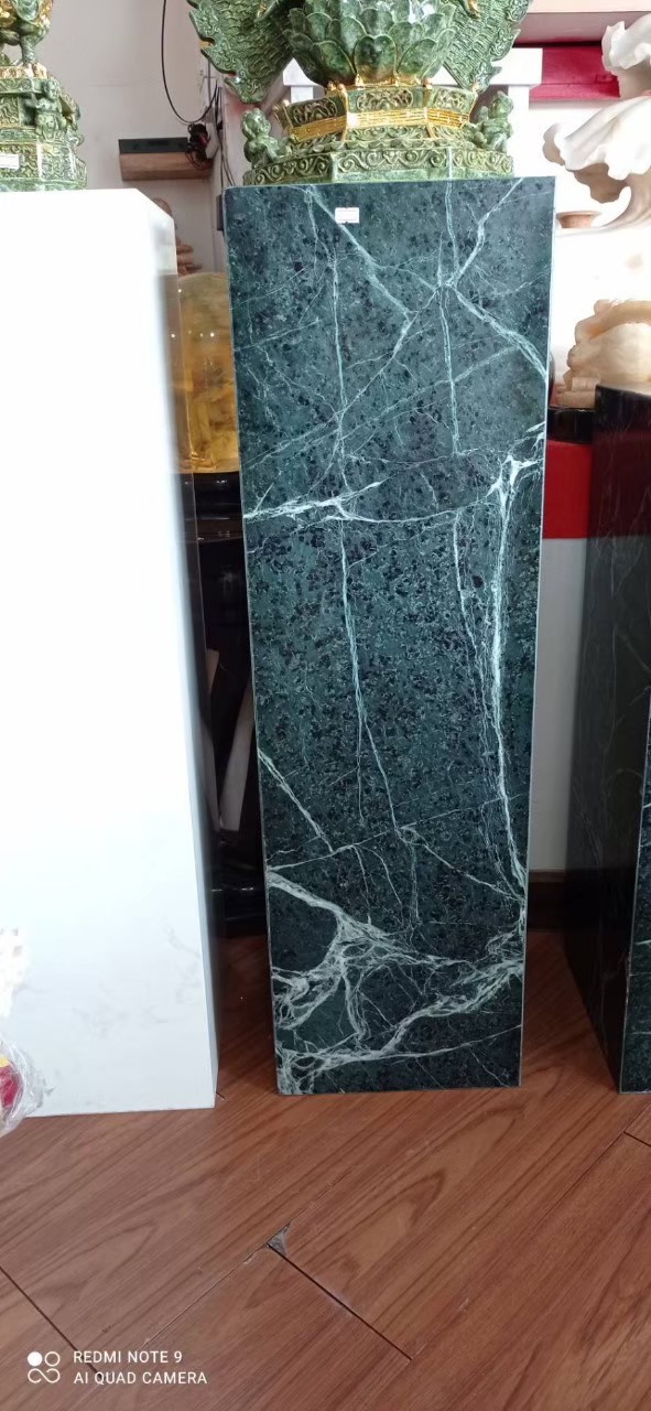 เสาโชว์เหลี่ยม ขนาด สูง 120 เซนติเมตร หินอ่อนเขียวอิตาลี