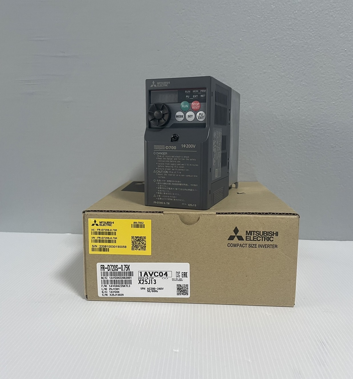 MITSUBISHI INVERTER MODEL:FR-D720S-0.75K 1 PHASE 220V