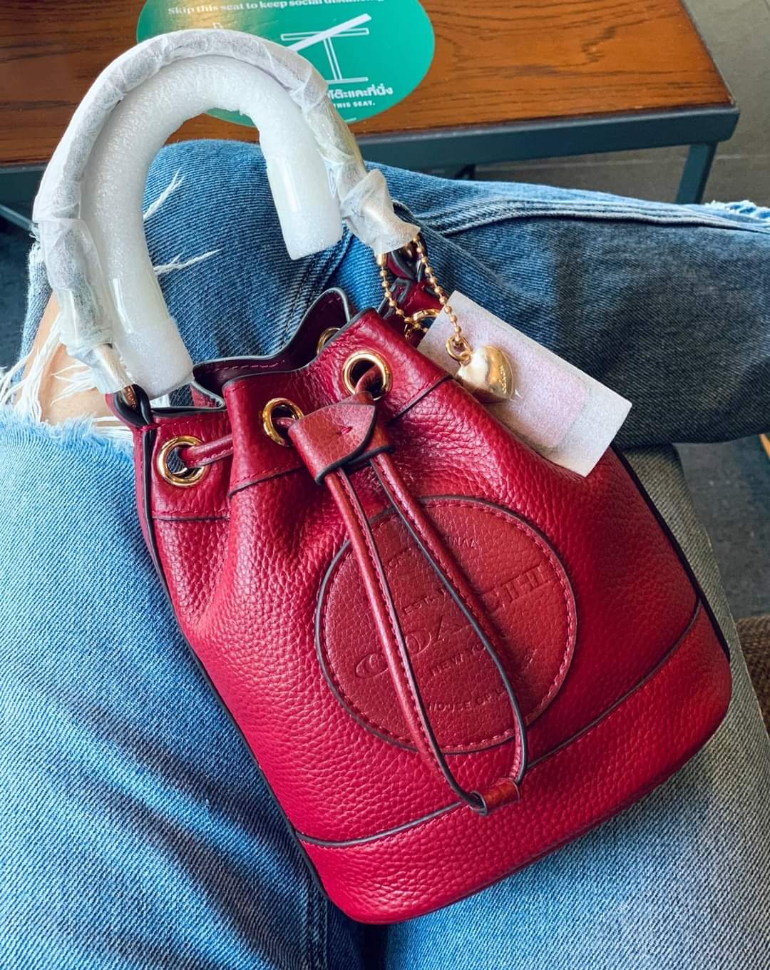 COACH DEMPSEY DRAWSTRING BUCKET 15 BAG C5121, C5112, C5114 (แอดไลน์ก่อนส้งซื้อ)