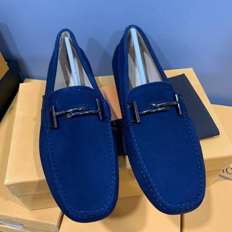 รองเท้า td men loafer ชาย 38-45 สอบถามรุ่นได้ค่ะมีหลายแบบกดดูด้านใน