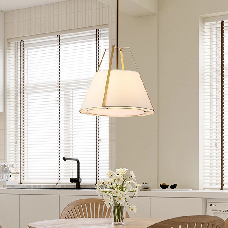 โคมไฟแขวนเพดานโป๊ะผ้าทรงกรวยตัด เสริมโครงเหล็กด้านนอก มีแผ่นกรองแสงด้านล่าง [PDFB-8444]