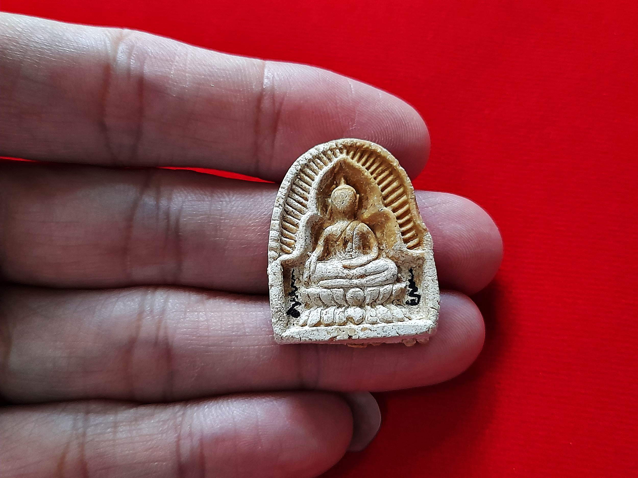 พระซุ้มกอแหวกม่าน เนื้อผง(เมตตา) ปี256X #รับประกันแท้ - พระอาจารย์ชลเทพ(พระอาจารย์เอราวัณ)