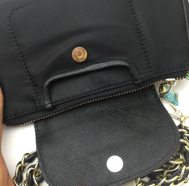 กระเป๋า pd Nylon Tessuto Saffiano Clutch Sling Bag สีดำ