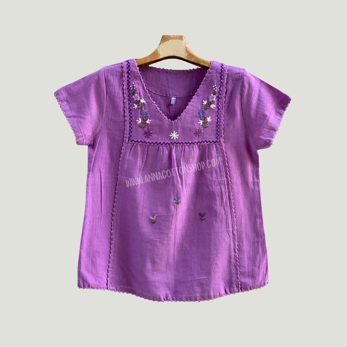 เสื้อผ้าฝ้าย พื้นเมือง สาลูผู้หญิง คอวีถัถคู่ เสื้อสำหรับอากาศร้อน สวมใส่สบายทุกฤดู ใส่อยู่บ้านชิลๆ เสื้อใส่เที่ยวสีสวยๆ