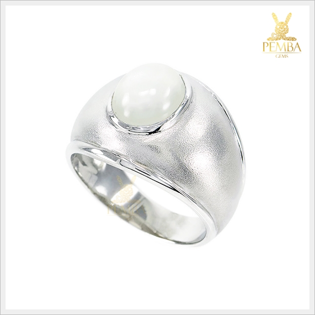 แหวนมุกดาหารแท้ ทรงหลังเบี้ย เงินท้แ925 เรียบดีมีสไตล์ สุขุมนุ่มลึก