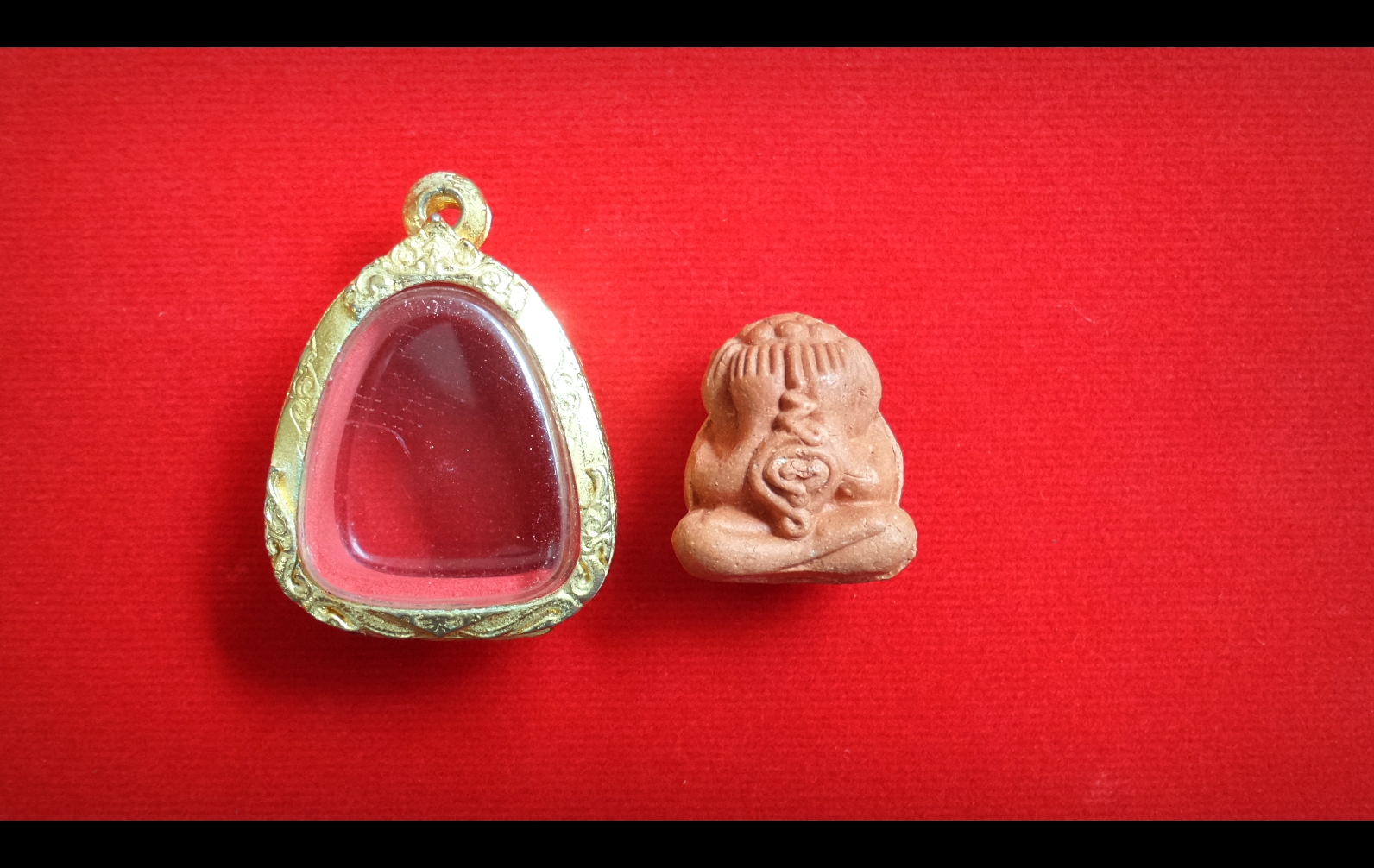 พระปิดตา เนื้อผงชมพูนุช ก้นอุดเทียนชัย ปี2543 - หลวงปู่หมุน (ออกวัดซับลำใย จ.ลพบุรี)