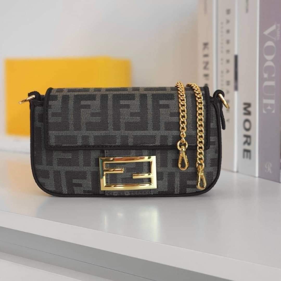 FENDI MINI BAGUETTE BROWN FABRIC BAG (แอดไลน์ก่อนสั่งซื้อ)