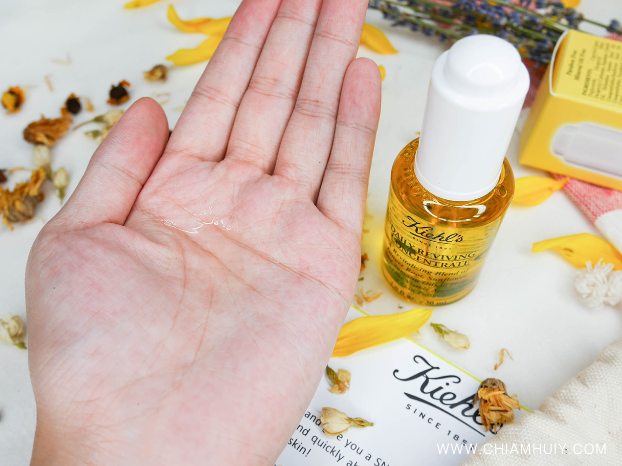 (ลดพิเศษ 40% Tester ตัวเต็ม No Box) Kiehl's Daily Reviving Concentrate 30mL ออยล์เนื้อบางเบาให้ผิวสดชื่นสดใสหน้าไม่หมองตลอดวัน ช่วยปลุกผิวที่ดูอ่อนล้าให้ฟื้นคืนความแจ่มใส
