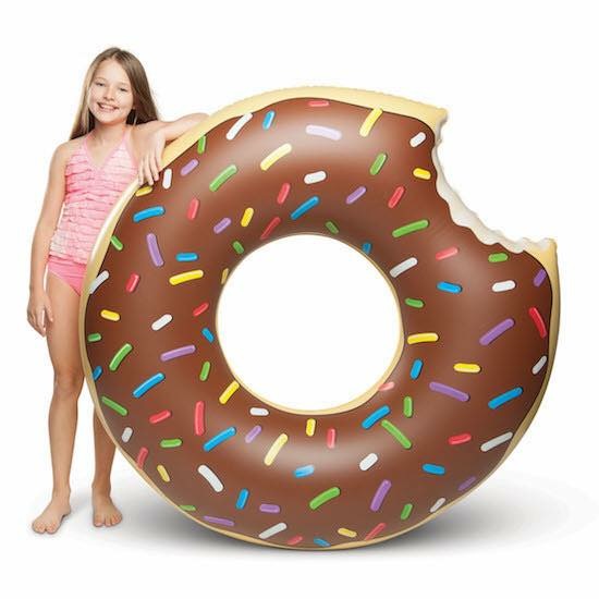 ห่วงยางโดนัทขนาดยักษ์ Pool Float Giant Donut (Chocolate)