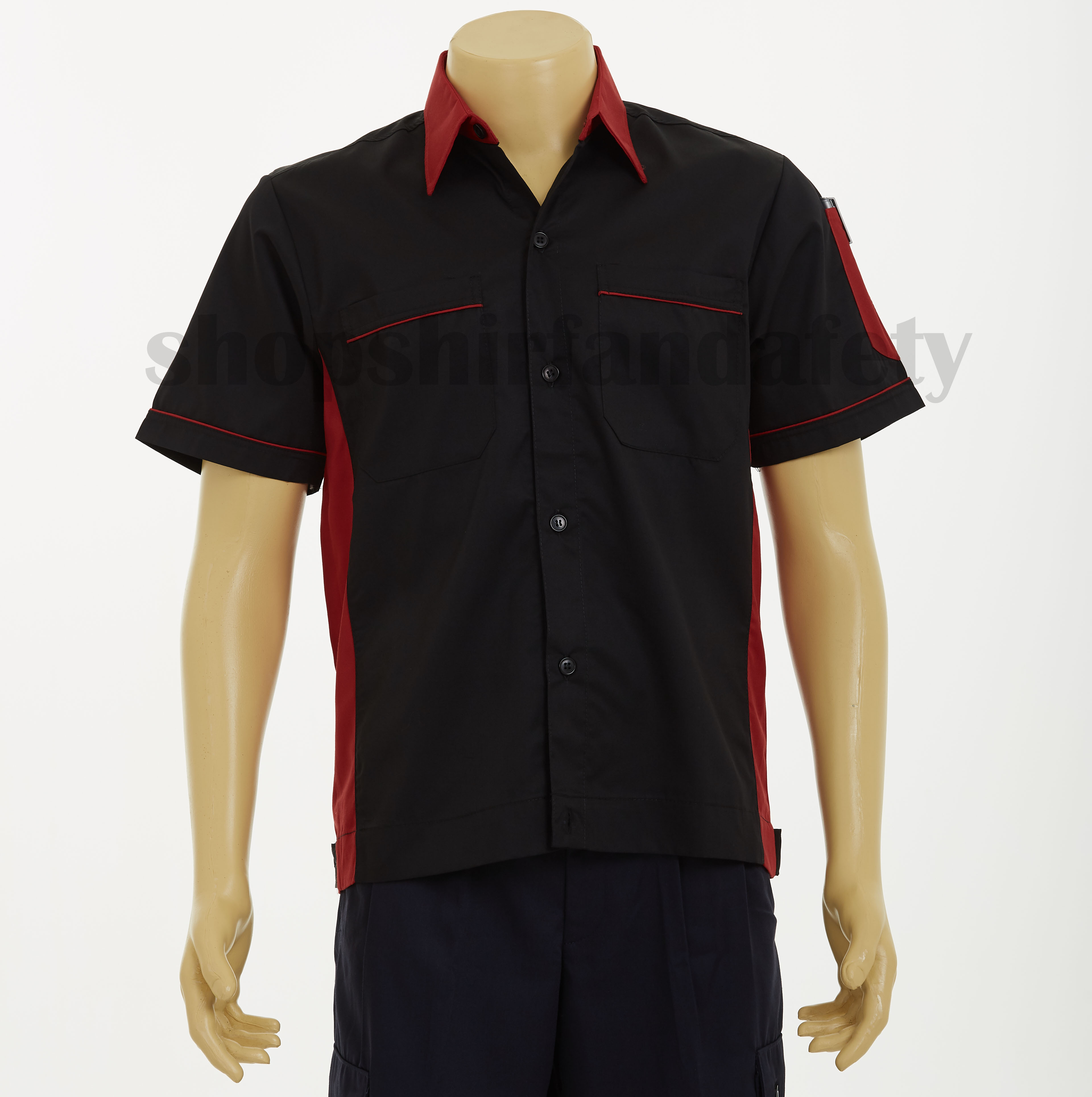 เสื้อช็อปแขนสั้นแบบดำข้างแดง
