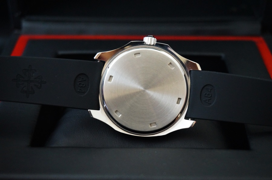 นาฬิกา Patek Philippe Aquanaut หน้าปัดสีดำ สายยาง เกรด Mirror สวยอย่างมีสไตล์