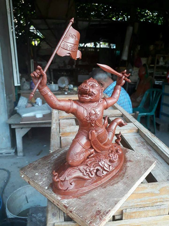 รูปหล่อหนุมานยกพล หลวงพ่อกวย วัดโฆสิตาราม(วัดบ้านแค) ขนาดบูชาใหญ่ เนื้อโลหะ ปี2561