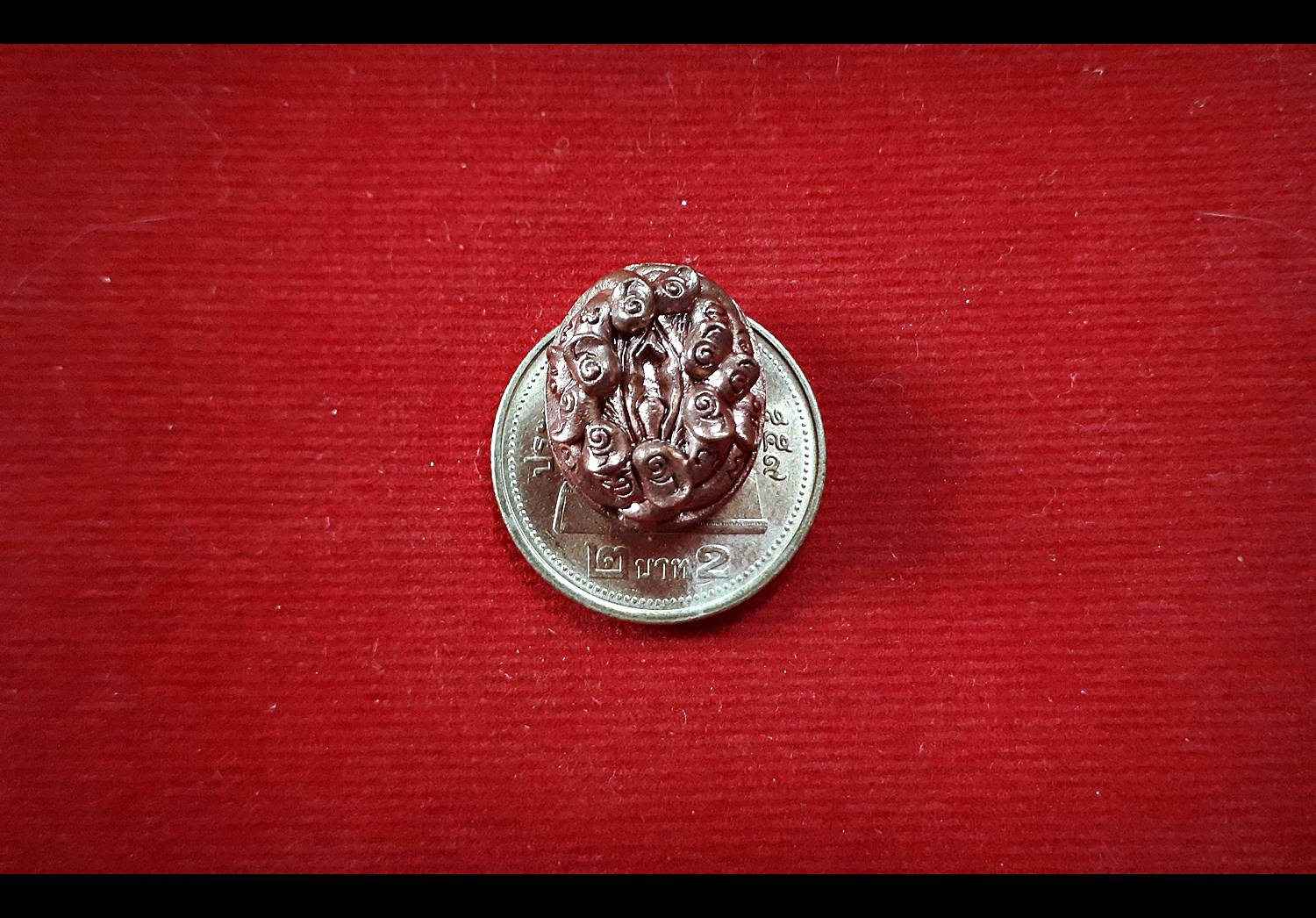 เหรียญศิวลึงค์ (11รุ่ม1) หลัง โยนี (พ่อปู่แม่ย่าให้กำเนิด พลังงานจักรวาล) (ปลุกเสกที่ปราสาทนครวัดและเขาพนมกุเลน) ปี2562 #รับประกันแท้ - หลวงปู่อุดมทรัพย์(พระอาจารย์จ่อย) วัดเวฬุวัน จ.ศรีสระเกษ จัดสร้างและดำเนินการปลุกเสก