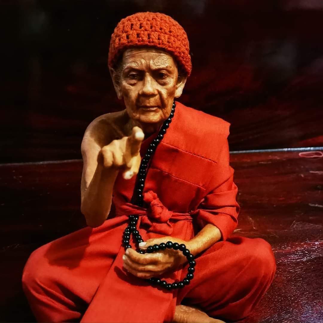 รูปหล่อ หลวงปู่หมุน วัดบ้านจาน ชี้ให้รวยทันใจ (ขนาดตั้งบูชา สูง9นิ้ว ฐาน7นิ้ว) ปี2562 #รับประกันแท้