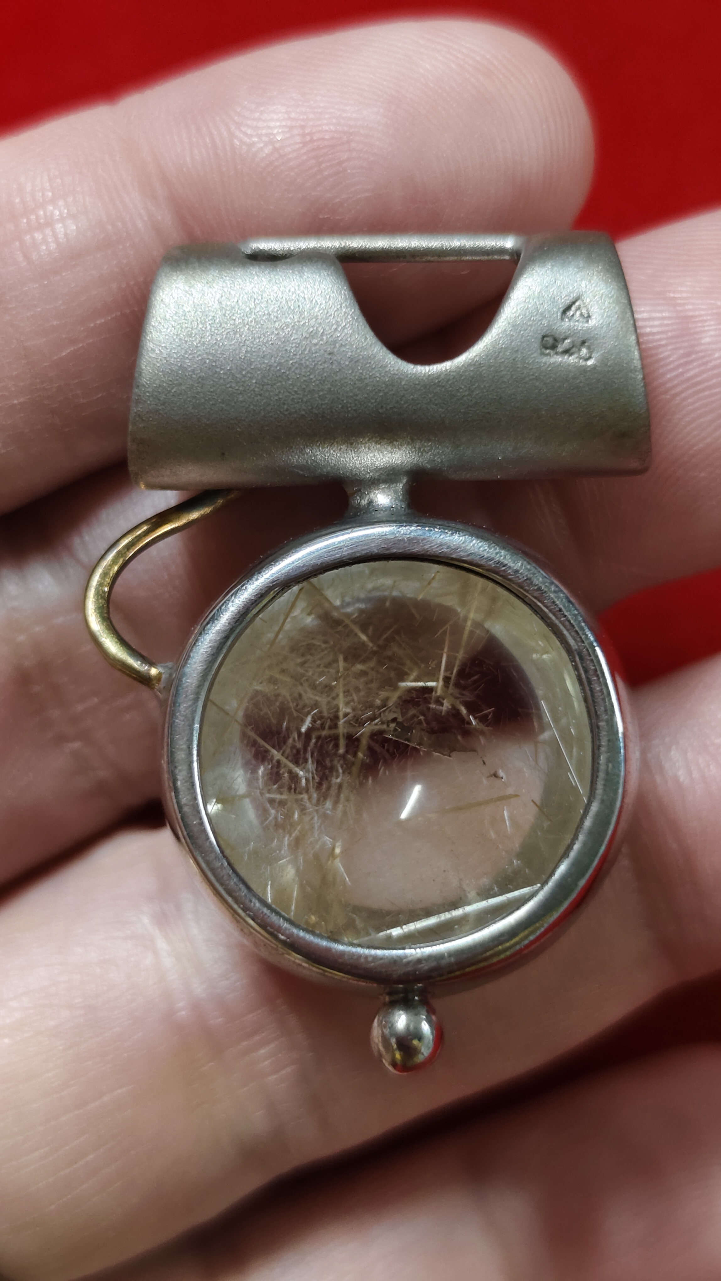 #จี้หินไหมทองมีประกายรุ้ง รหัสC-036