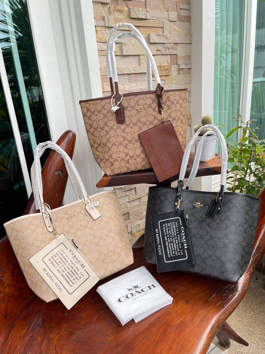 Coach Reversible Coty Tote bag IN SIGNATURE (F36658) (แอดไลน์ก่อนสั่งซื้อ)