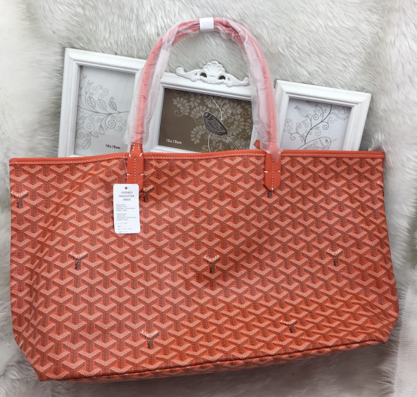 กระเป๋า goya saint louis tote bag มีหลายสี สอบถามได้ค่ะ สต็อคของเปลี่ยนตลอด