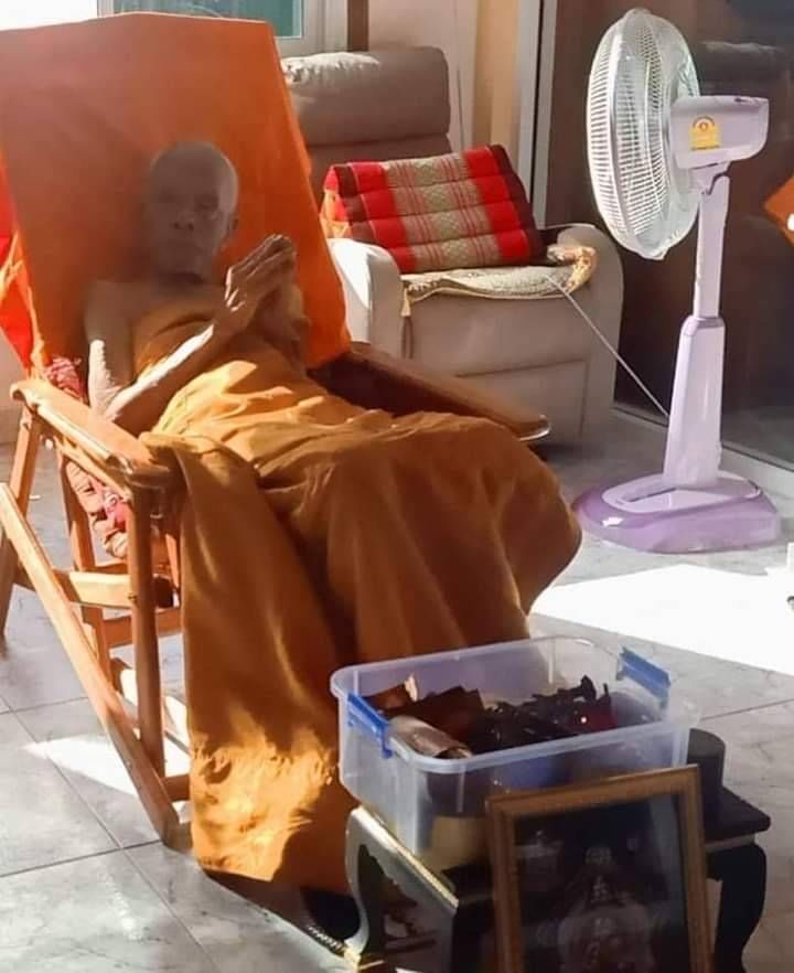 รูปหล่อ พ่อขุนช้าง เจ้าทรัพย์ ขนาดตั้งบูชา เนื้อมหาชนวน นำฤกษ์ ใต้ฐานบรรจุของวิเศษ จัดสร้าง99องค์ ปี2565 #รับประกันแท้ - หลวงพ่อท่านเขียว วัดห้วยเงาะ ปลุกเสก